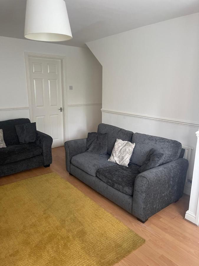 House Number 12 Sleeps Up To 4 With Smart Tvs In Every Room Wellington  Esterno foto