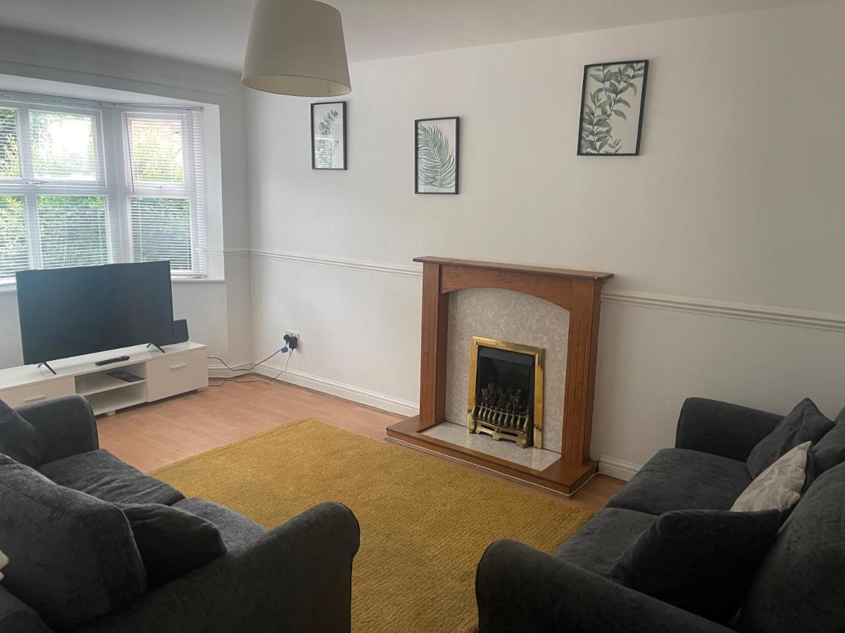 House Number 12 Sleeps Up To 4 With Smart Tvs In Every Room Wellington  Esterno foto